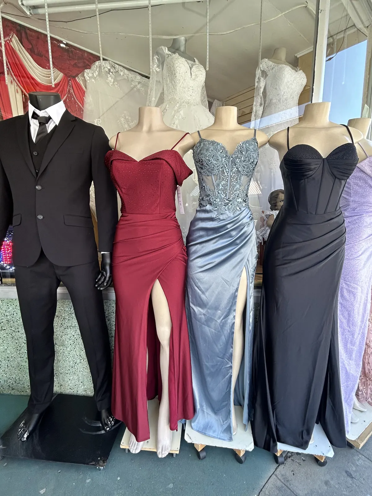 Prom and formal evening gowns